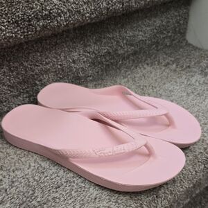 Women’s Pink Flip-Flop Sandals - Casual Beach Thongs